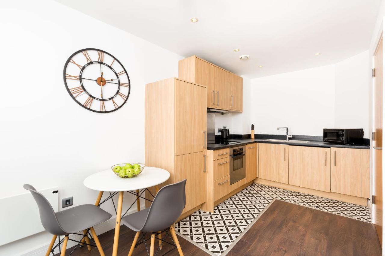 Central Granville Broad Street Apartments Бирмингам Екстериор снимка