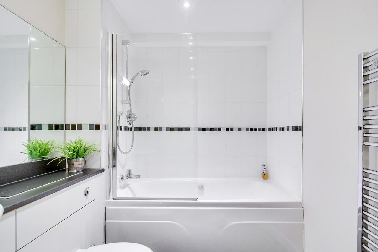 Central Granville Broad Street Apartments Бирмингам Стая снимка